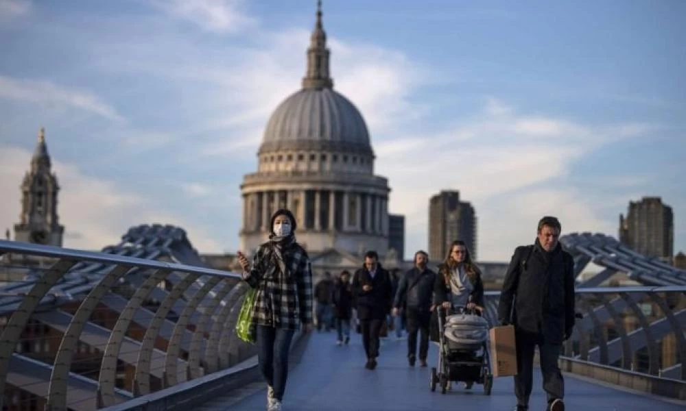 Βρετανία: Από Μάρτιο θα ξεκινήσει να χαλαρώνει το lockdown